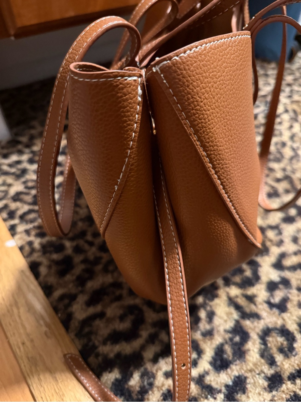 Classic Women's zip top Tote Bag in Cognac Brown - Picture 3 of 7